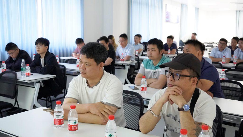 一连开展客户培训，，，加码焦点竞争力 &#8211; 2121非凡